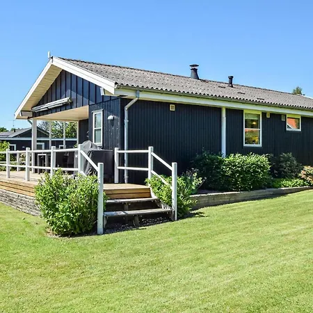Beautiful In W/ Wifi And 3 Bedrooms Holiday home