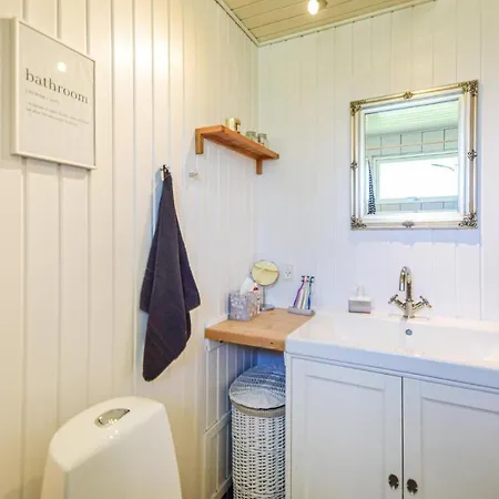 Holiday home Beautiful In W/ Wifi And 3 Bedrooms *