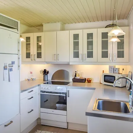 Beautiful In W/ Wifi And 3 Bedrooms Holiday home *