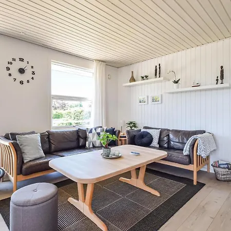 Beautiful In W/ Wifi And 3 Bedrooms Holiday home Hejls