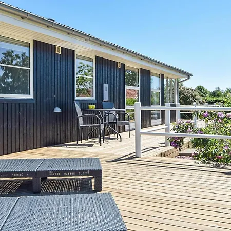 Holiday home Beautiful In W/ Wifi And 3 Bedrooms *